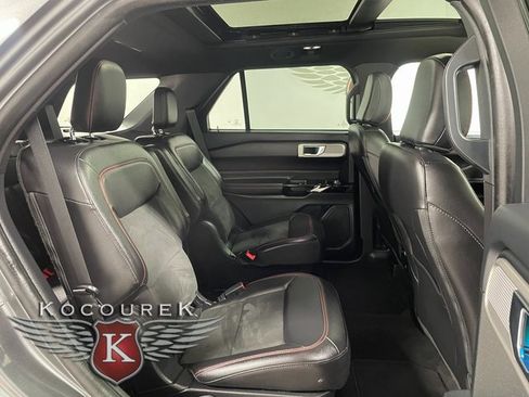 Used 2023 Ford Explorer ST-Line image 21