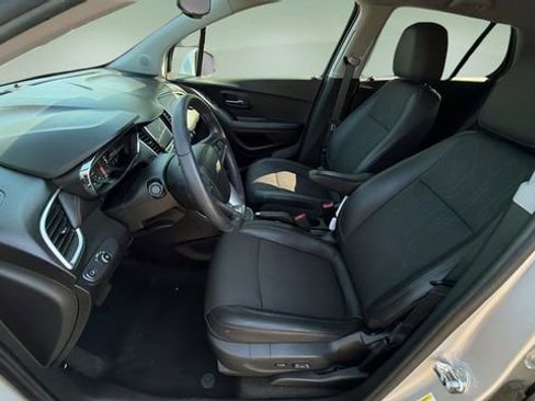 Used 2022 Chevrolet Trax LT w/ Sport Edition AWD/4WD image 18