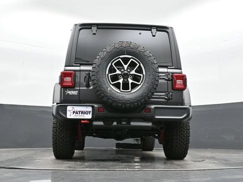 Used 2024 Jeep Wrangler Unlimited Rubicon w/ Technology Group AWD/4WD image 38