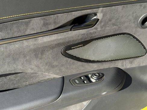 New 2025 Aston Martin V8 Vantage Coupe image 22