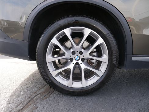 Used 2022 BMW X5 xDrive40i w/ Premium Package image 11