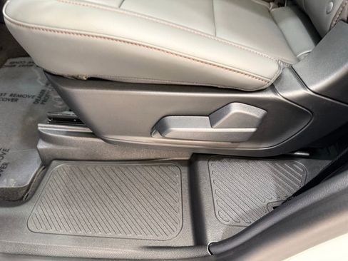 New 2026 Ford Explorer Active w/ Active Comfort Package image 18