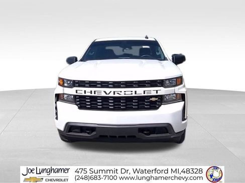 Certified 2022 Chevrolet Silverado 1500 Custom RWD image 3