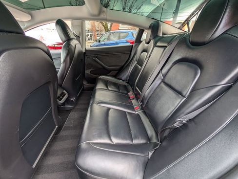 Used 2022 Tesla Model 3 Long Range image 17