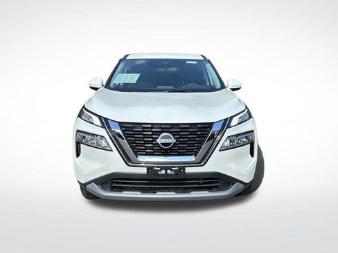 Used 2023 Nissan Rogue SV image 9