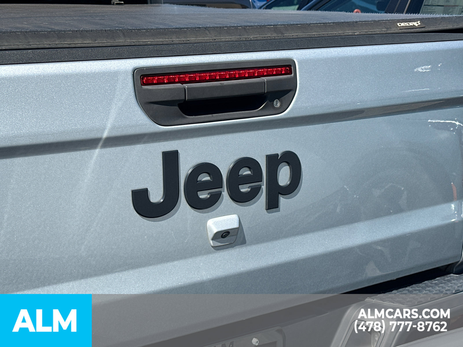 Used 2022 Jeep Gladiator Sport AWD/4WD image 6