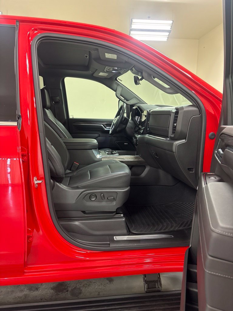 Used 2024 Chevrolet Silverado 3500 LTZ w/ LTZ Plus Package AWD/4WD image 23