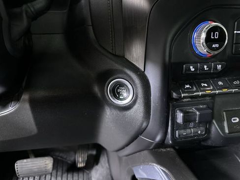 Used 2021 GMC Sierra 1500 AT4 w/ AT4 Value Package AWD/4WD image 17