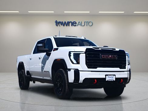 Used 2026 GMC Sierra 2500 AT4 w/ AT4 Premium Plus Package AWD/4WD image 5