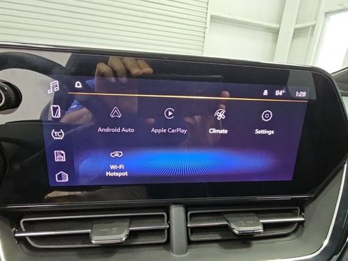 Used 2024 Chevrolet Trax RS FWD image 14