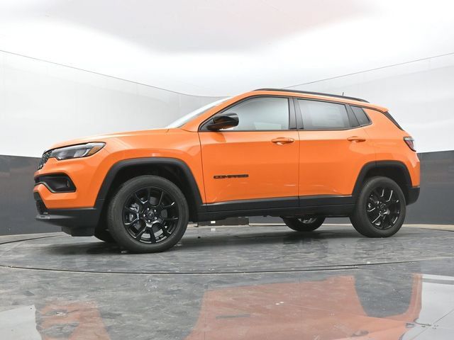 Used 2026 Jeep Compass Latitude AWD/4WD image 45