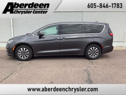 Used 2022 Chrysler Pacifica Touring-L