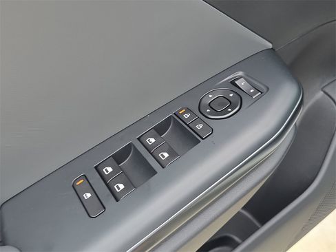 New 2025 Kia K4 LXS image 21