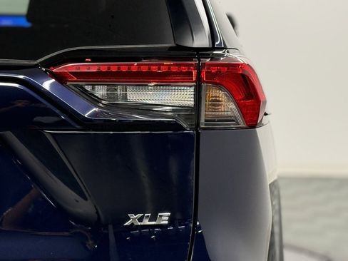 Used 2025 Toyota RAV4 XLE Premium image 7