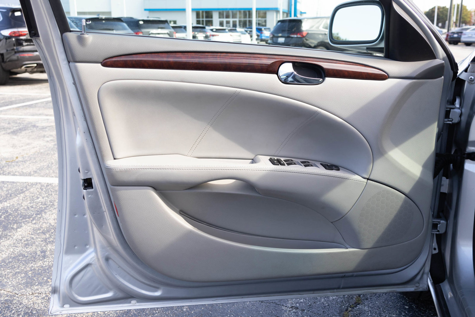 Used 2009 Buick Lucerne CX FWD image 30