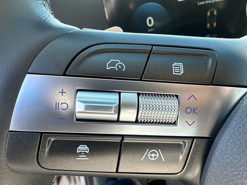 Used 2025 Hyundai Kona SEL AWD/4WD image 25