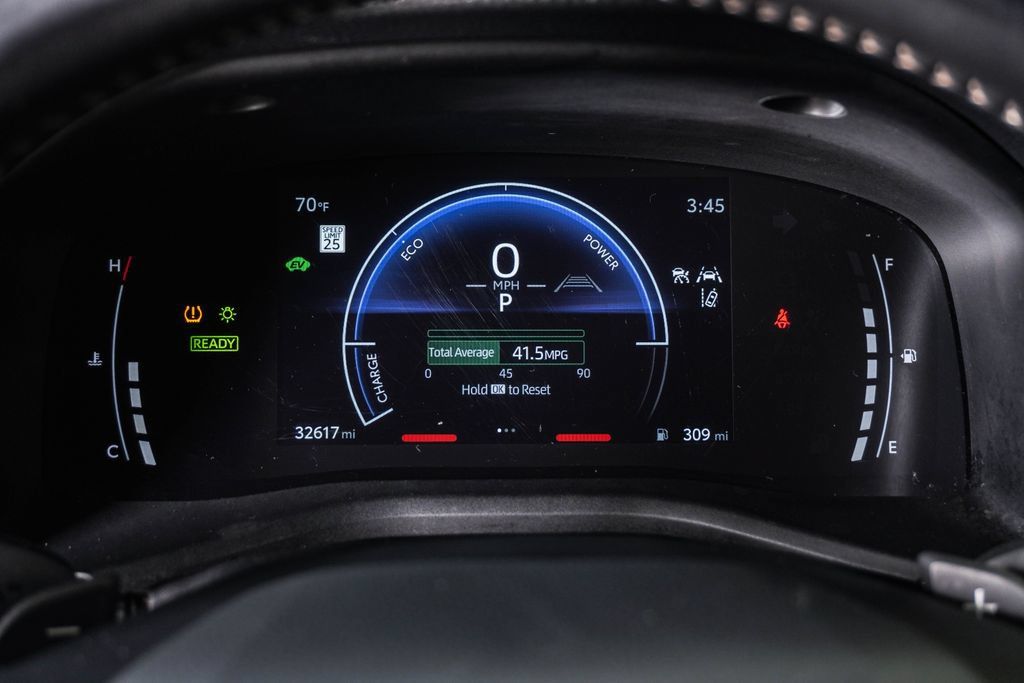 Used 2025 Toyota Camry SE FWD image 21