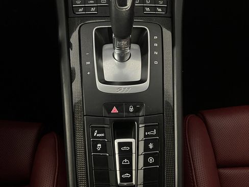 Certified 2017 Porsche 911 Turbo S image 33