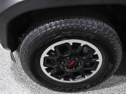 Used 2025 Toyota 4Runner TRD Off-Road Premium AWD/4WD image 11