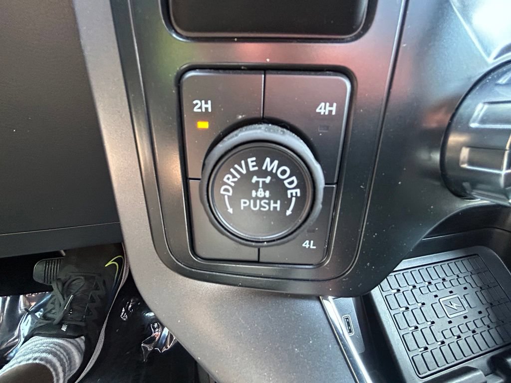Used 2025 Ford F150 XLT w/ Equipment Group 303A High AWD/4WD image 18