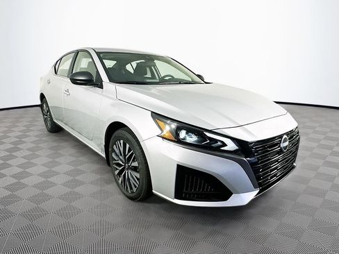 New 2026 Nissan Altima 2.5 SV AWD/4WD image 3