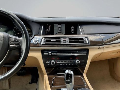 Used 2015 BMW 740Li xDrive AWD/4WD image 12