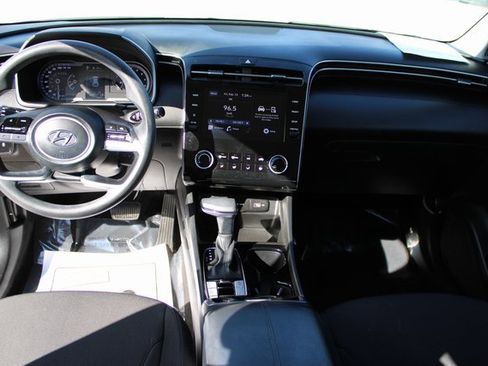 Used 2023 Hyundai Tucson SE image 30