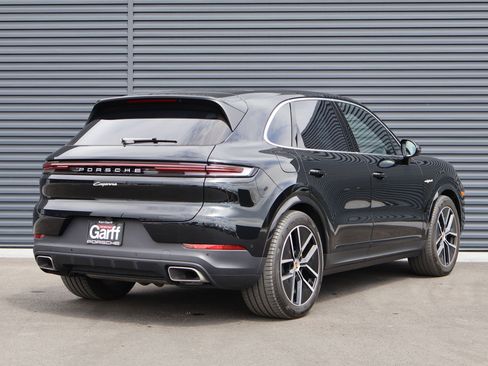 Certified 2025 Porsche Cayenne E-Hybrid AWD/4WD image 10