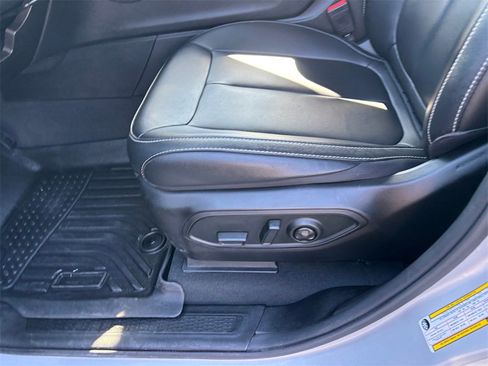 Used 2024 Jeep Grand Cherokee Limited image 24