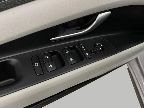 New 2026 Hyundai Elantra Limited image 32