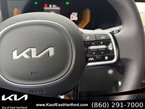 New 2026 Kia Carnival LX FWD image 33