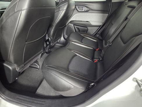 Certified 2022 Jeep Compass Latitude image 23