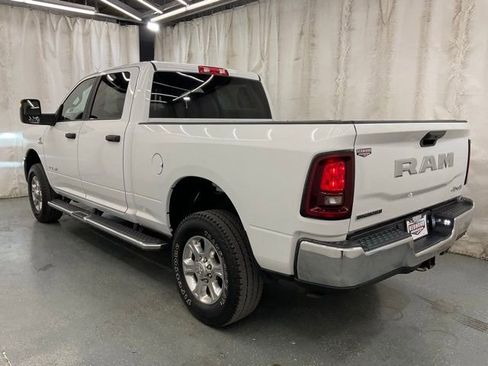 Used 2025 RAM 2500 Big Horn AWD/4WD image 5