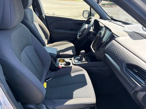Certified 2025 Subaru Forester Premium AWD/4WD image 31