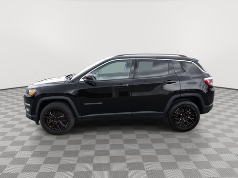 Used 2018 Jeep Compass Limited w/ Navigation Group AWD/4WD image 8