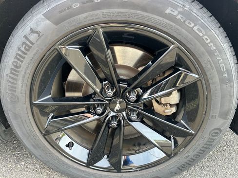 Used 2024 Ford Mustang GT RWD image 12