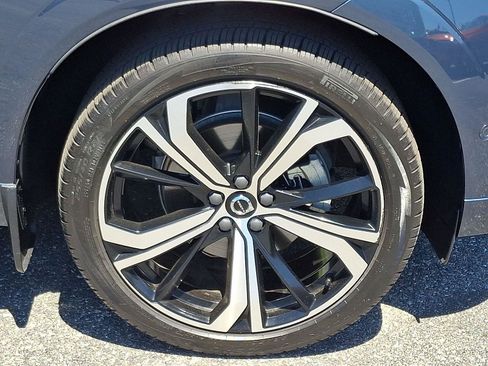 Certified 2024 Volvo XC60 B5 Ultimate w/ Climate Package AWD/4WD image 7