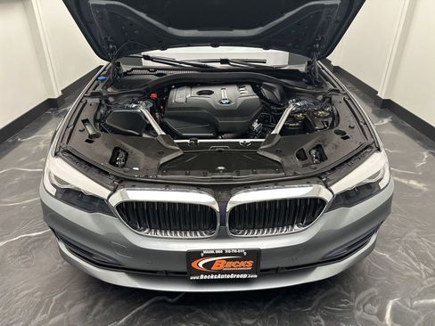 Used 2018 BMW 530i xDrive AWD/4WD image 30