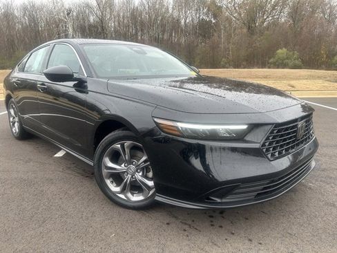 Used 2024 Honda Accord EX image 3