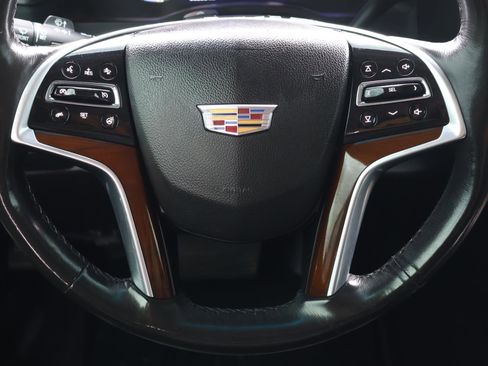 Used 2018 Cadillac Escalade Luxury image 13