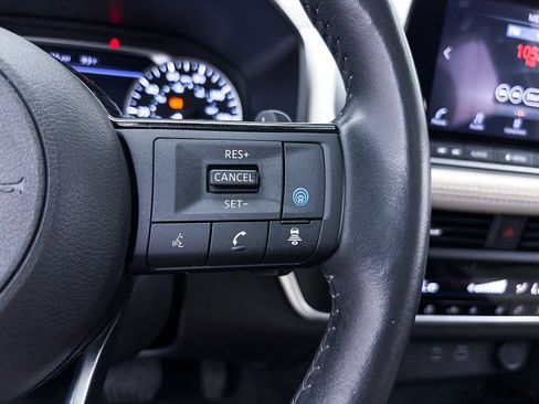 Used 2023 Nissan Rogue SV w/ SV Premium B Package FWD image 31