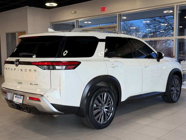 Used 2022 Nissan Pathfinder SL AWD/4WD image 12