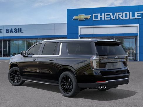 New 2026 Chevrolet Suburban Premier AWD/4WD image 3