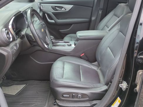 Used 2020 Chevrolet Blazer LT w/ Sound & Technology Package FWD image 11