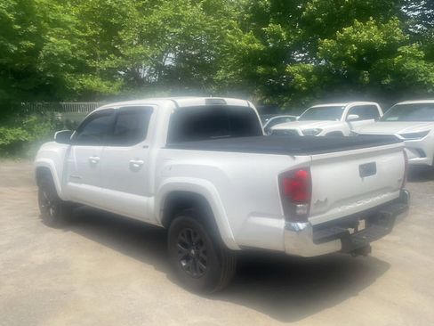 Used 2023 Toyota Tacoma SR5 AWD/4WD image 6