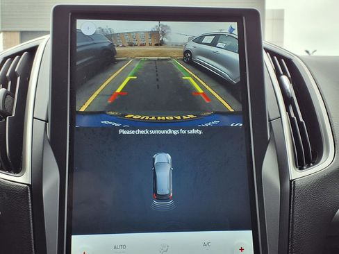 Certified 2024 Ford Edge SEL w/ Convenience Package image 8