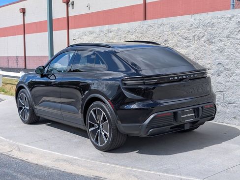 Certified 2025 Porsche Macan Electric image 3
