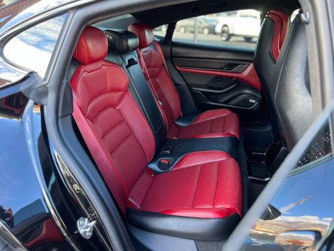 Used 2021 Porsche Taycan Turbo S image 28