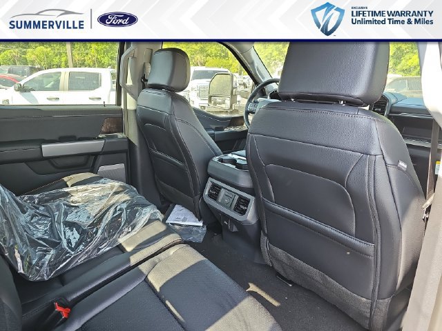 New 2026 Ford F250 Lariat w/ FX4 Off-Road Package AWD/4WD image 12