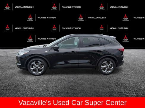 Used 2025 Ford Escape ST-Line FWD image 2